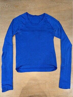 Lululemon Long Sleeve Swiftly **Waist Length SIZE 2 Blue